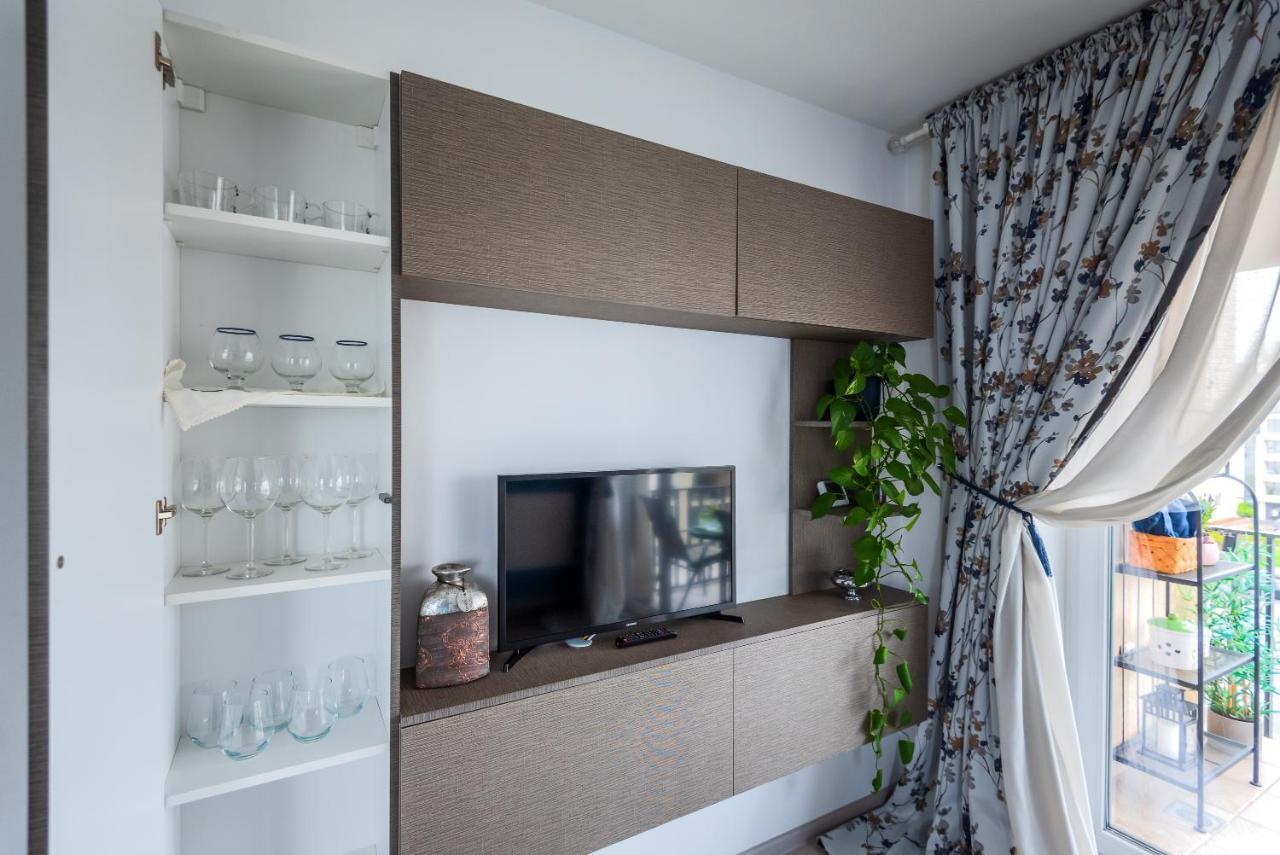 Lovely Chic Studio, On A Beautiful Promenade Apartment Brasov Bagian luar foto