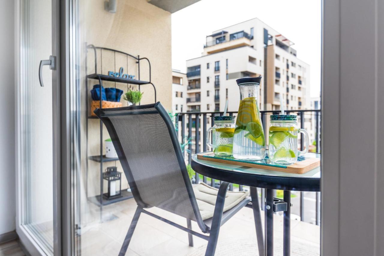 Lovely Chic Studio, On A Beautiful Promenade Apartment Brasov Bagian luar foto