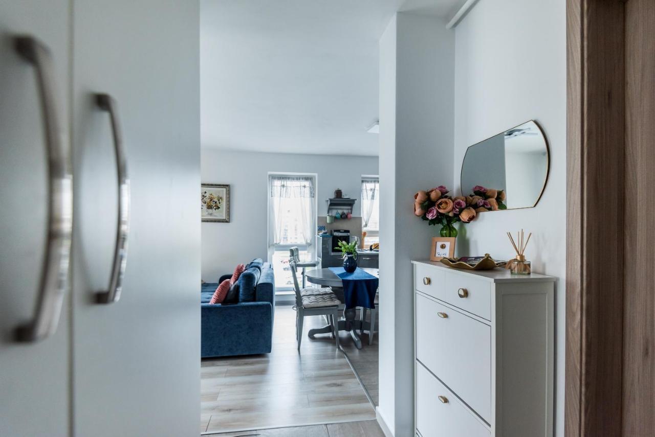 Lovely Chic Studio, On A Beautiful Promenade Apartment Brasov Bagian luar foto